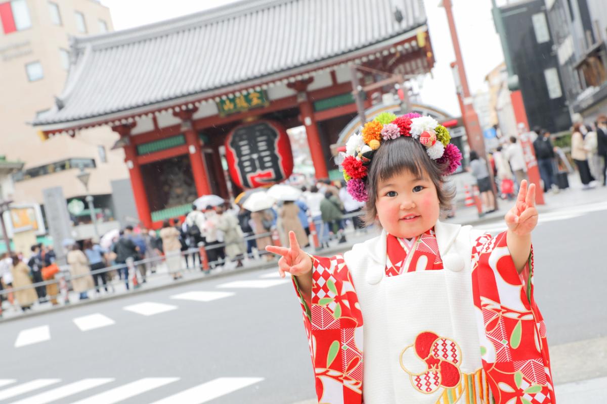 七五三　3歳女の子　着物　雷門　浅草　キッズフォトスタジオ　ハピスタ