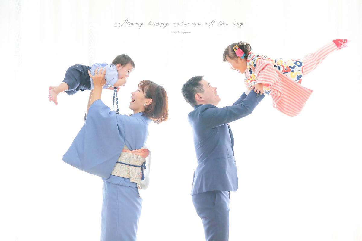 七五三　3歳女の子　ファミリー　家族写真　可愛い　カラフル　キッズフォトスタジオ　ハピスタ