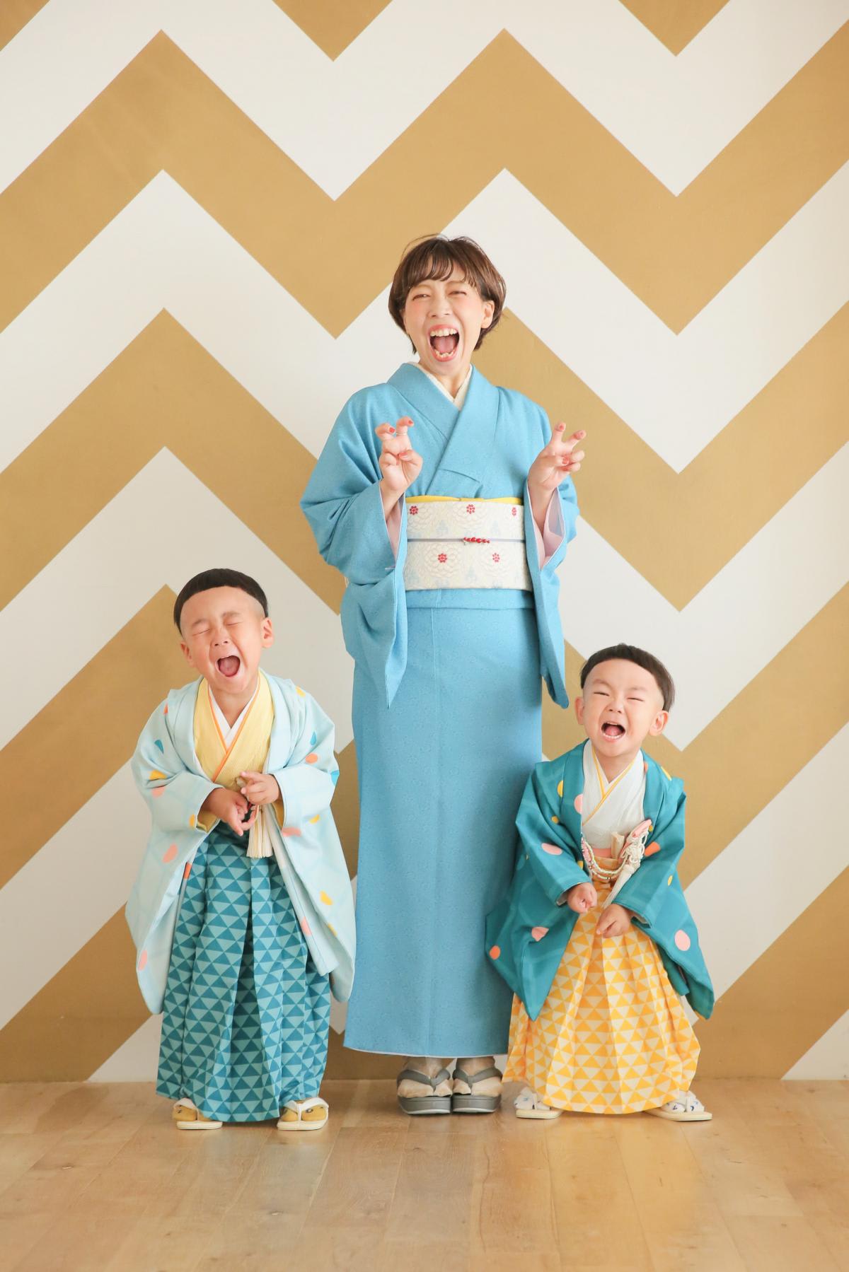 七五三　ファミリーフォト　笑顔　記念写真　キッズフォトスタジオ　ハピスタ