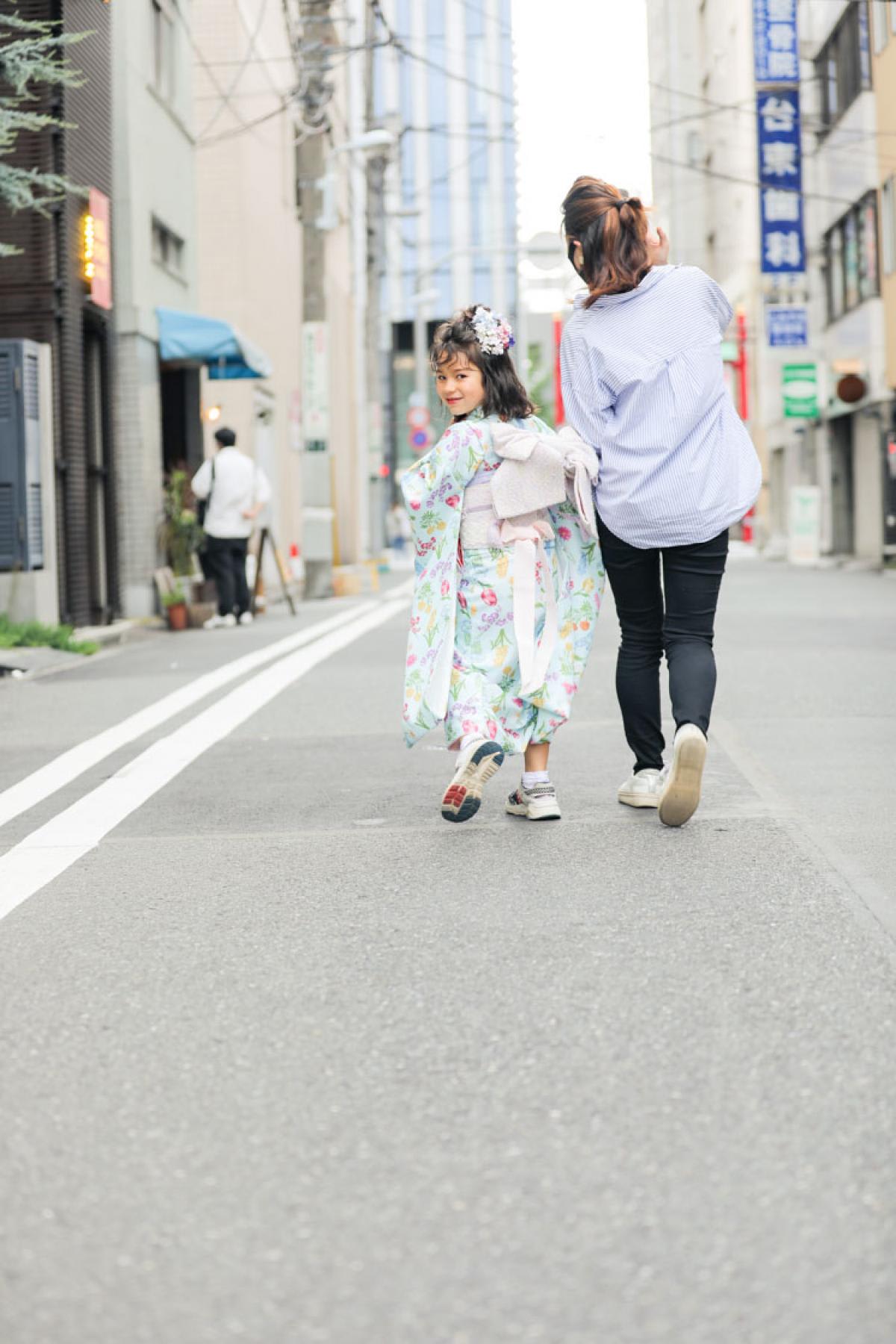 七五三　記念写真　女の子　ロケ　キッズフォトハウス　HAPISTA