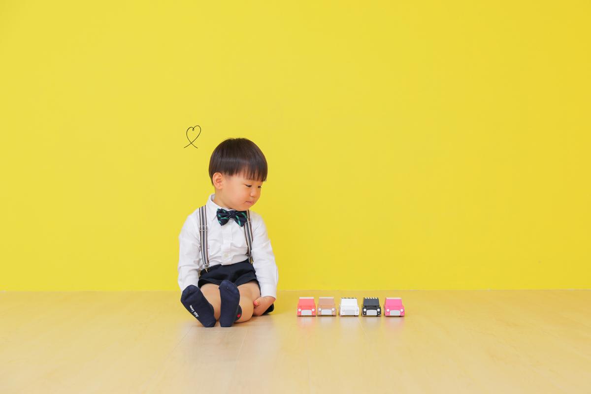 バースデー　お誕生日　男の子　車　キッズ写真　HAPISTA