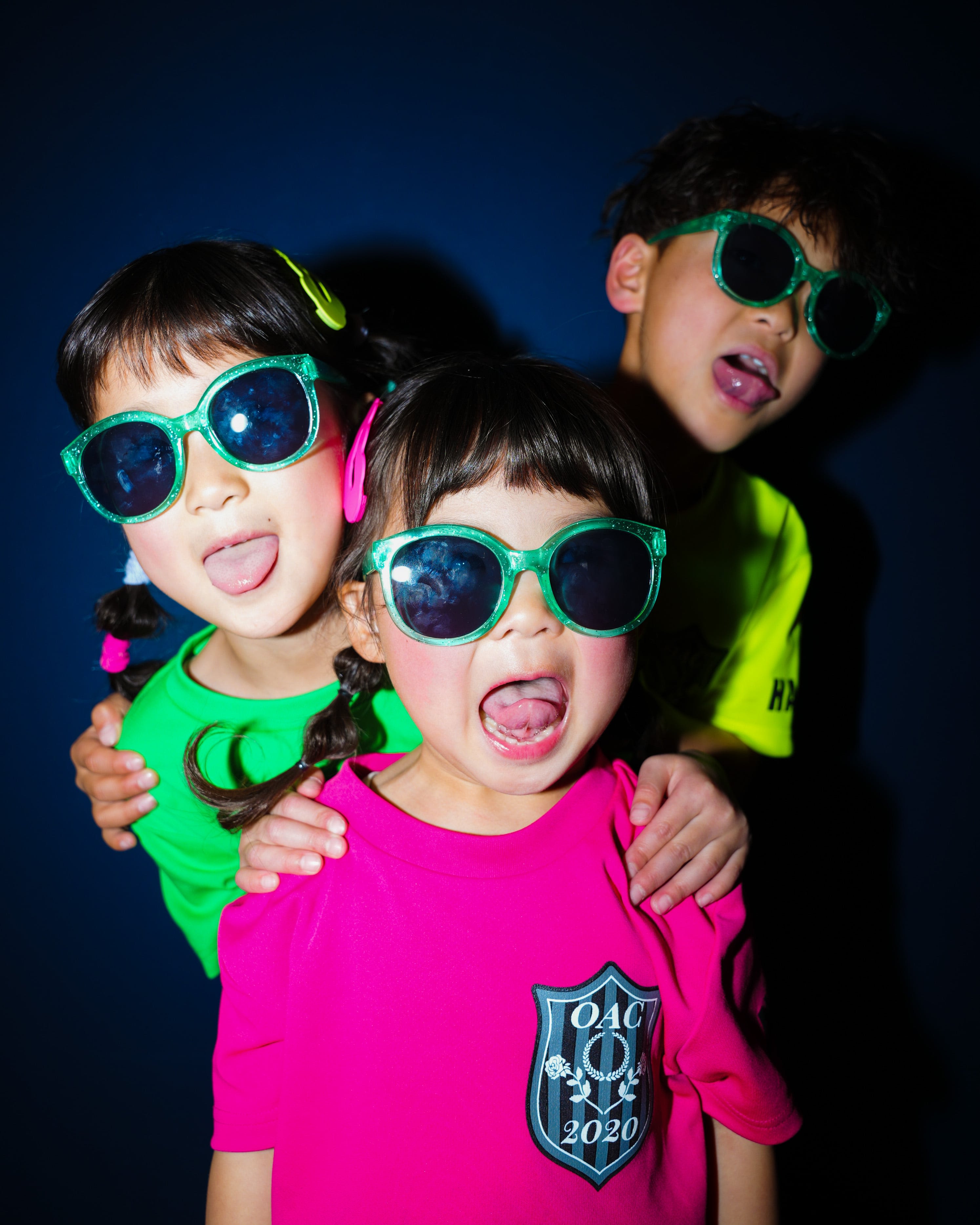 きょうだい撮影　写真　カラフル　フォトスタジオ　ハピスタ