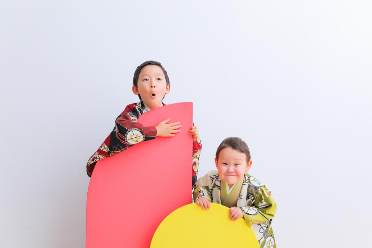 七五三　記念写真　兄弟フォト　カラフル　キッズフォトハウス　HAPISTA