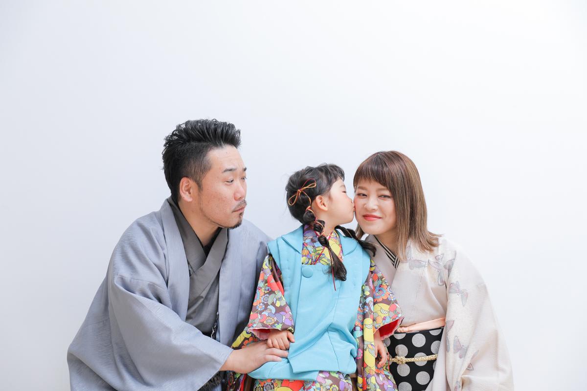 七五三　記念写真　女の子　家族写真　キッズフォトハウス　HAPISTA
