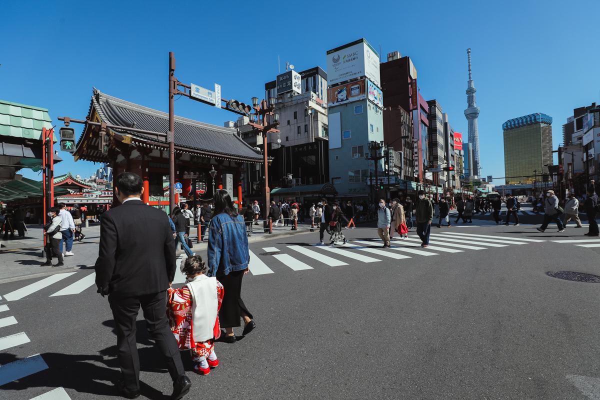 七五三　3歳女の子　可愛い　カラフル　キッズフォトスタジオ　ハピスタ