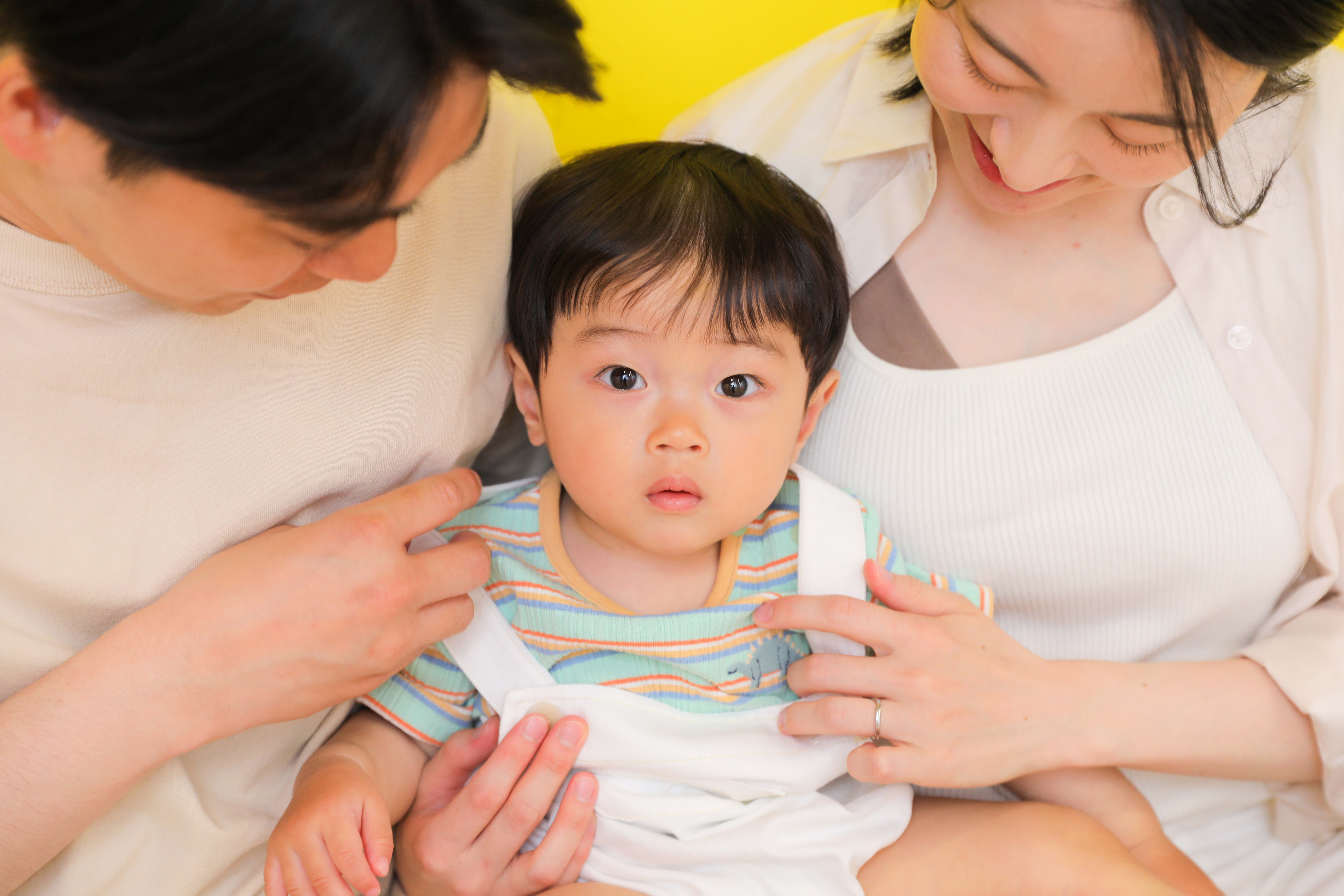 1歳女の子　1歳誕生日 家族写真　ファミリーフォト