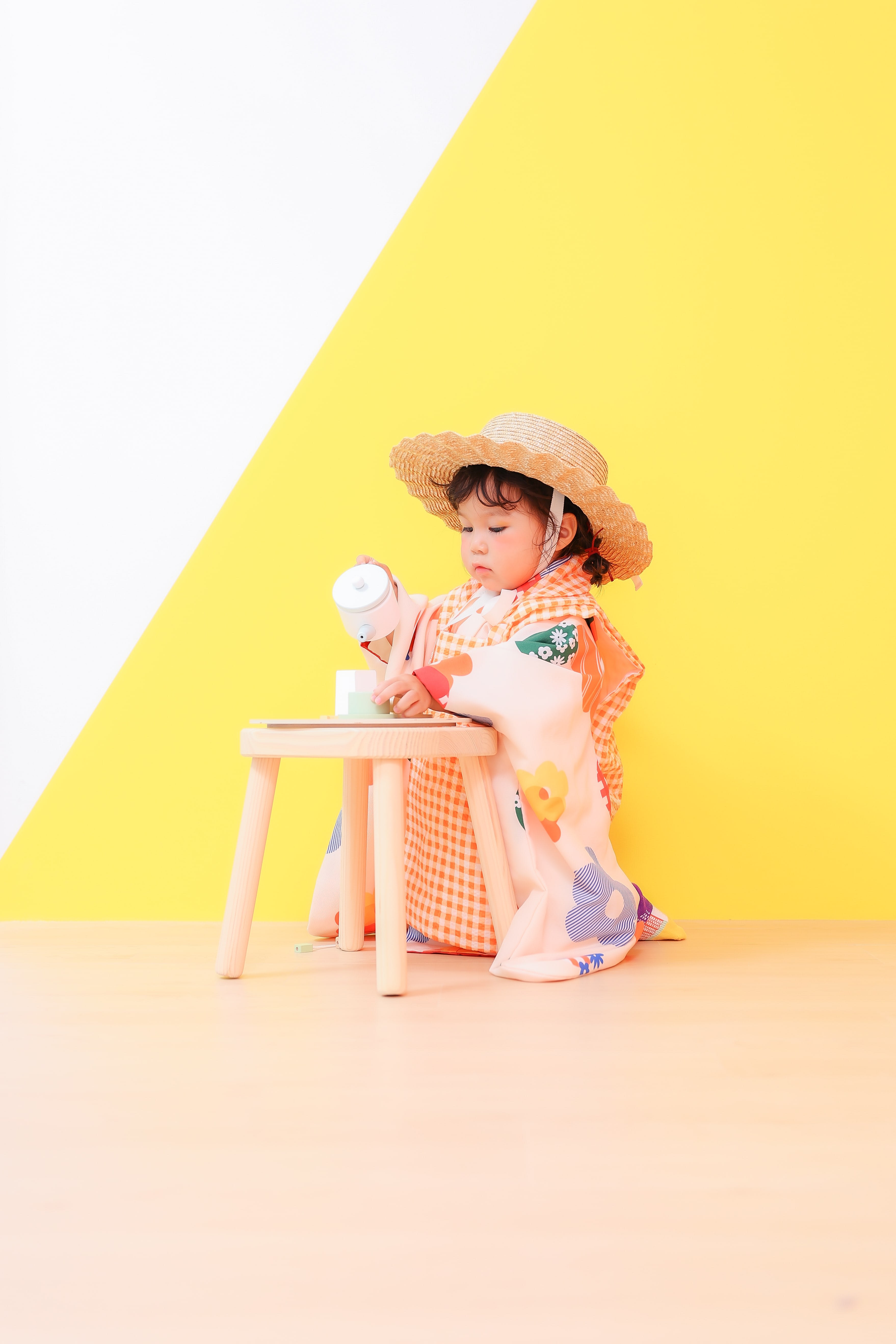 七五三　女の子　可愛い　帽子　カラフル　キッズフォトスタジオ　ハピスタ