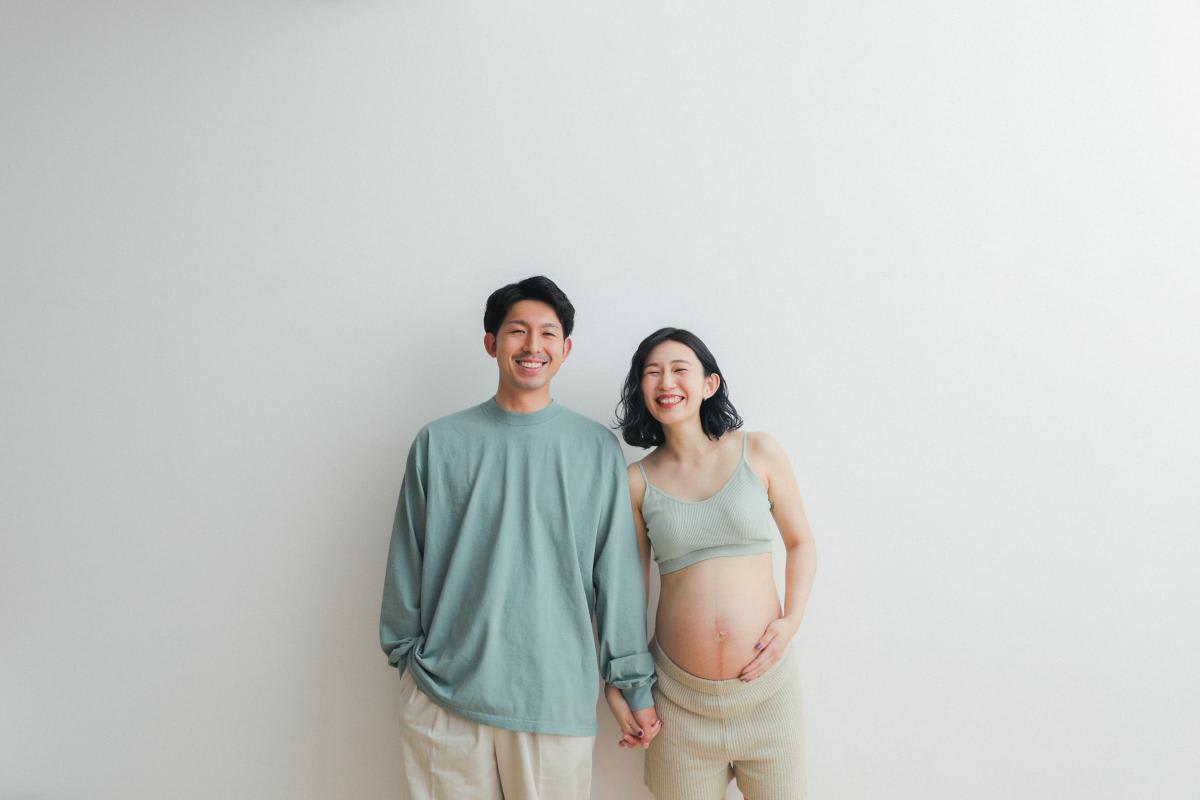 ファミリー　家族写真　カラフル　フォトスタジオ　ハピスタ　マタニティ　