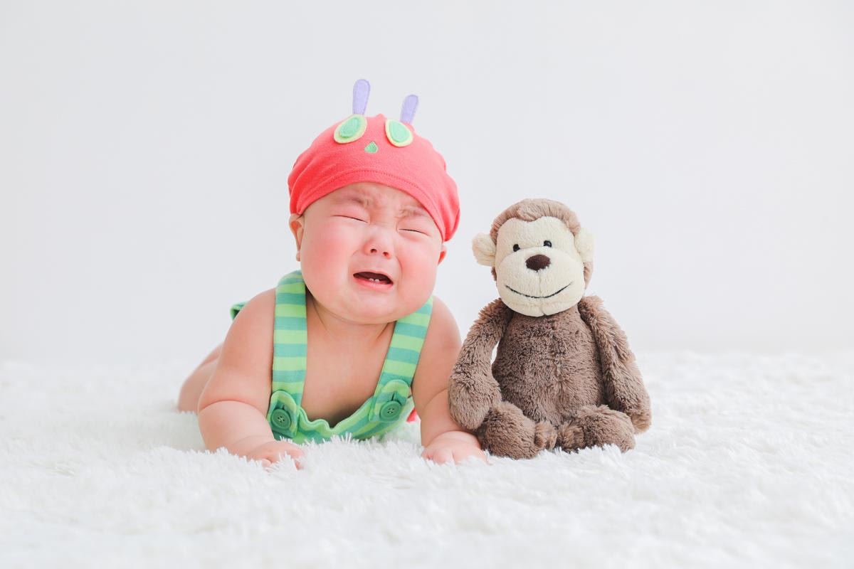 ベビーフォト　赤ちゃん　記念日　泣き顔　キッズフォトスタジオ　HAPISTA