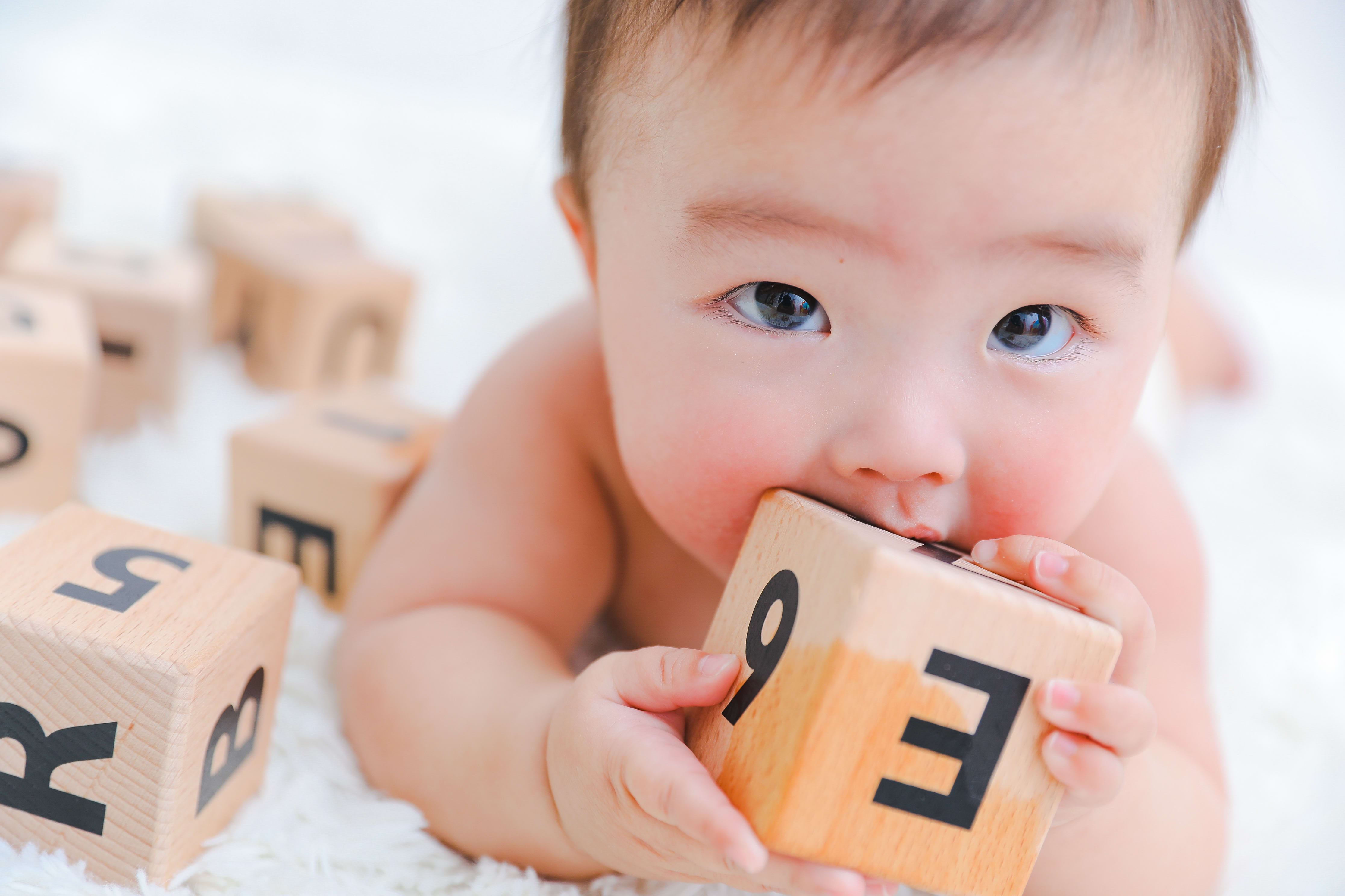 ベビーフォト　赤ちゃん　記念日　キッズフォトスタジオ　HAPISTA