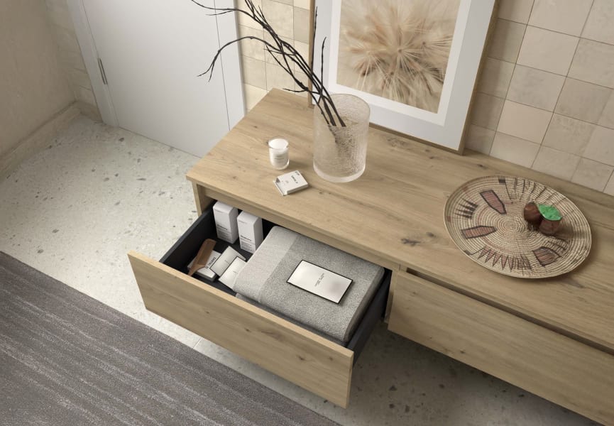 Ensemble de meubles de salle de bains avec plan de toilette et caisson en bois Domus Salgar détail 4