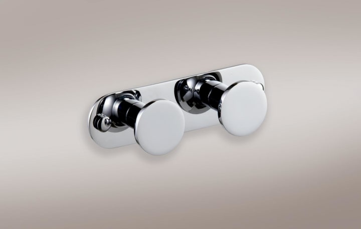 Conjunto accesorios de baño Bassic Manillons Torrent detalle 3