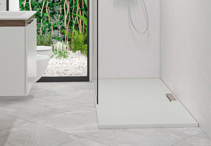 Receveurs de douche en résine Meera Baños 10 environnement 14
