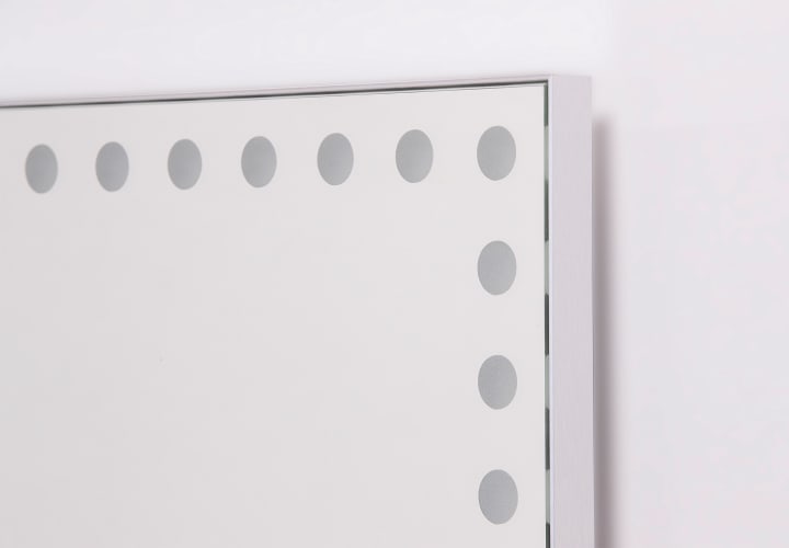 Bruntec Cindy Miroir de salle de bain avec éclairage LED détail 1