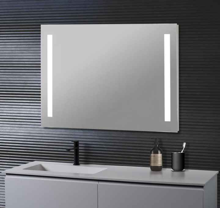 Miroir de salle de bains avec éclairage LED Liberty Bruntec principal 1