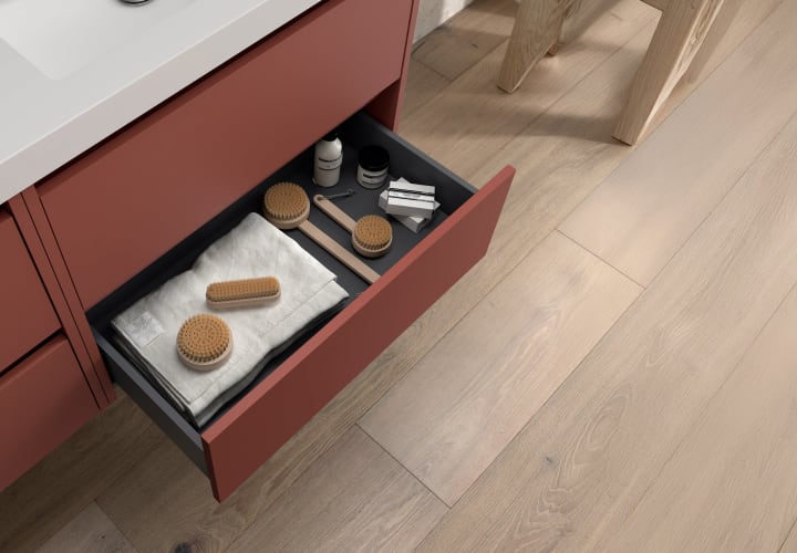 Meubles de salle de bains avec plan de toilette en bois Noja Salgar détail 10