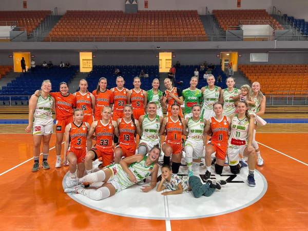 Vítězný vstup KP TANY