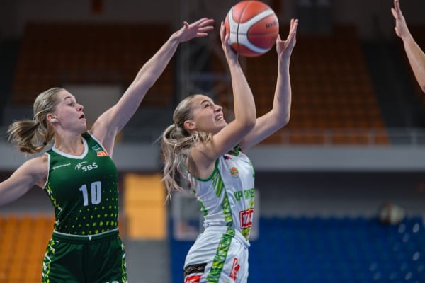 Soupeřky zlomily trojky