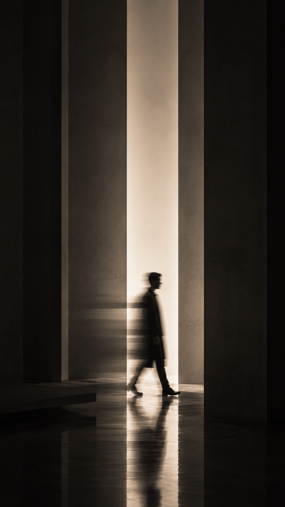 Motion-blurred silhouette of a Yuberg expert moving fast through a hallway, showcasing fast deployment systems