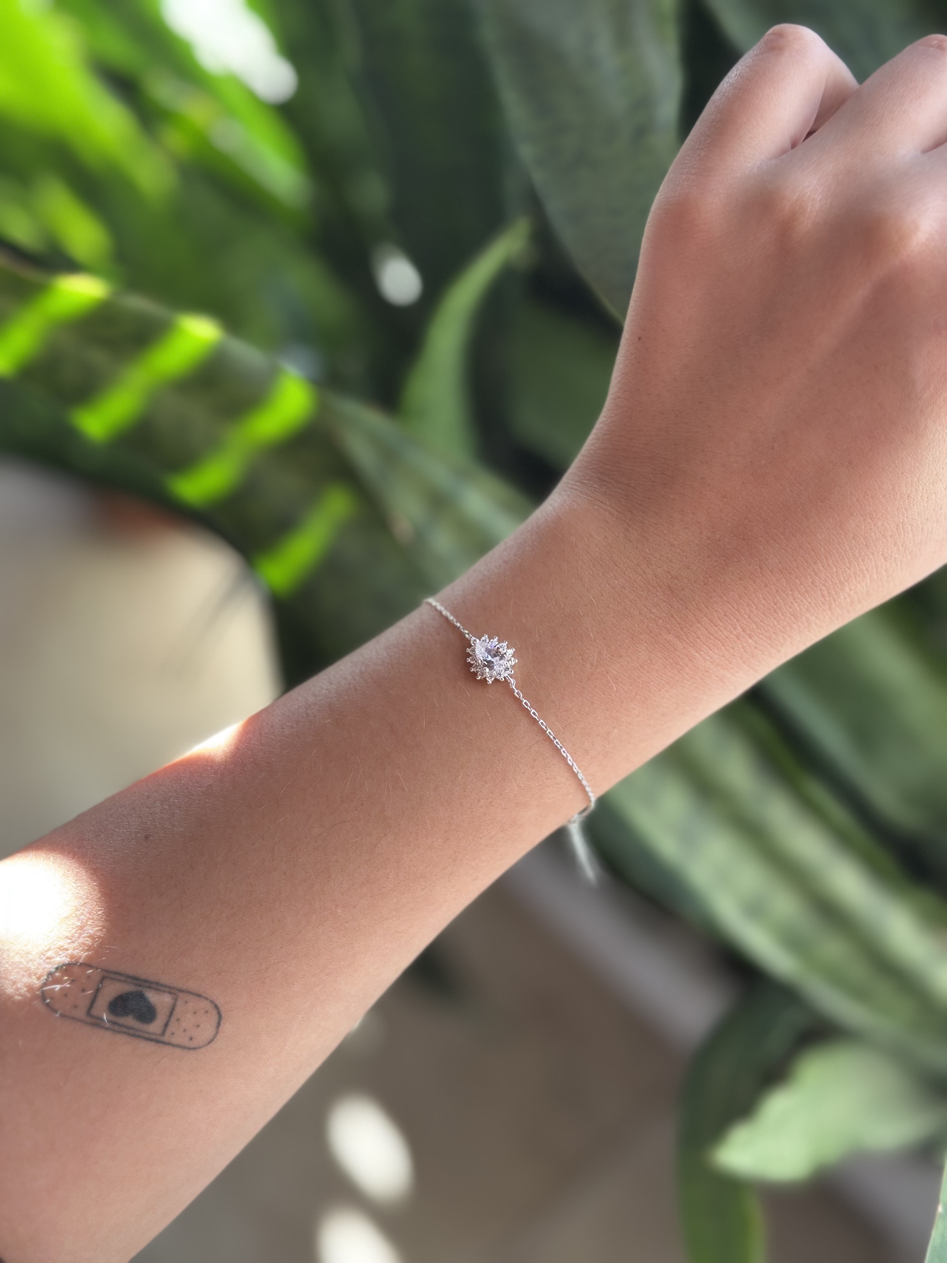 Pulseira pedra cravejada