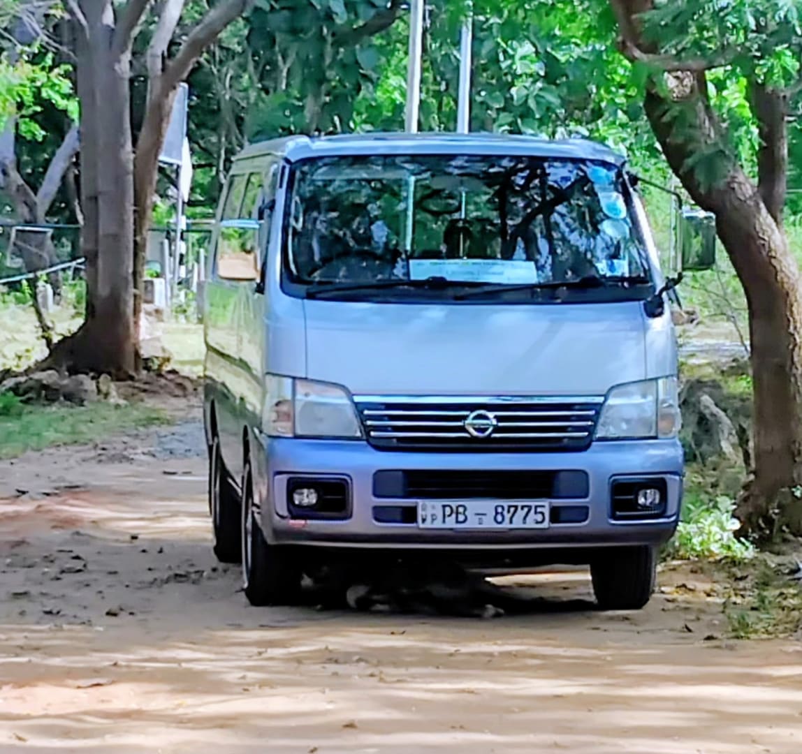 Nissan E25
