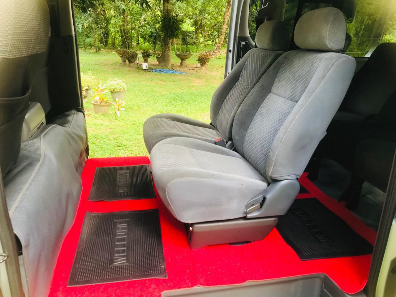 Nissan NV350 3