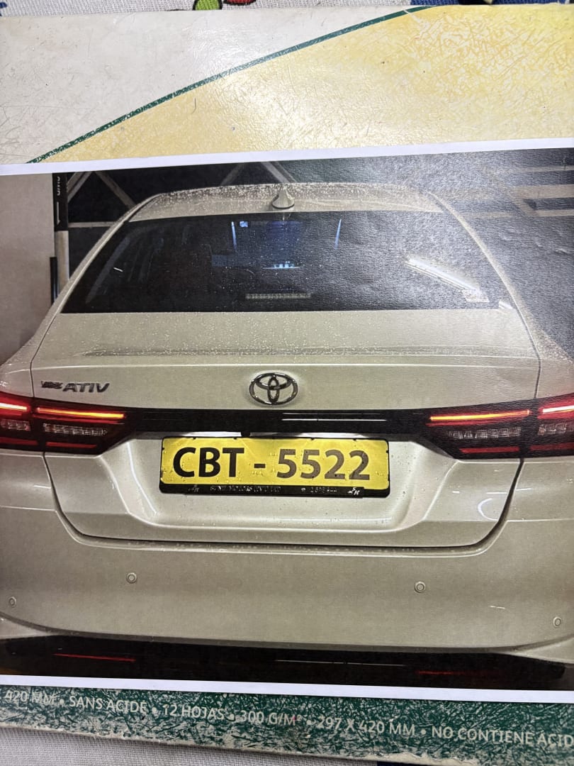 TOYOTA Yaris ATIV
