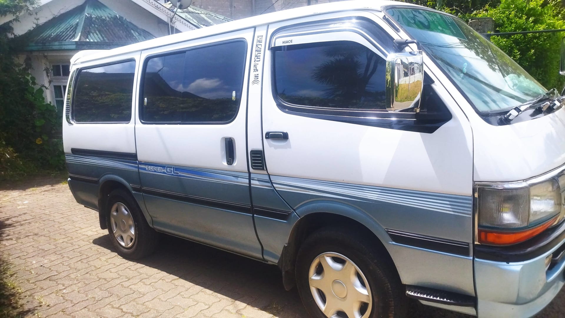 Toyota dolphin 2