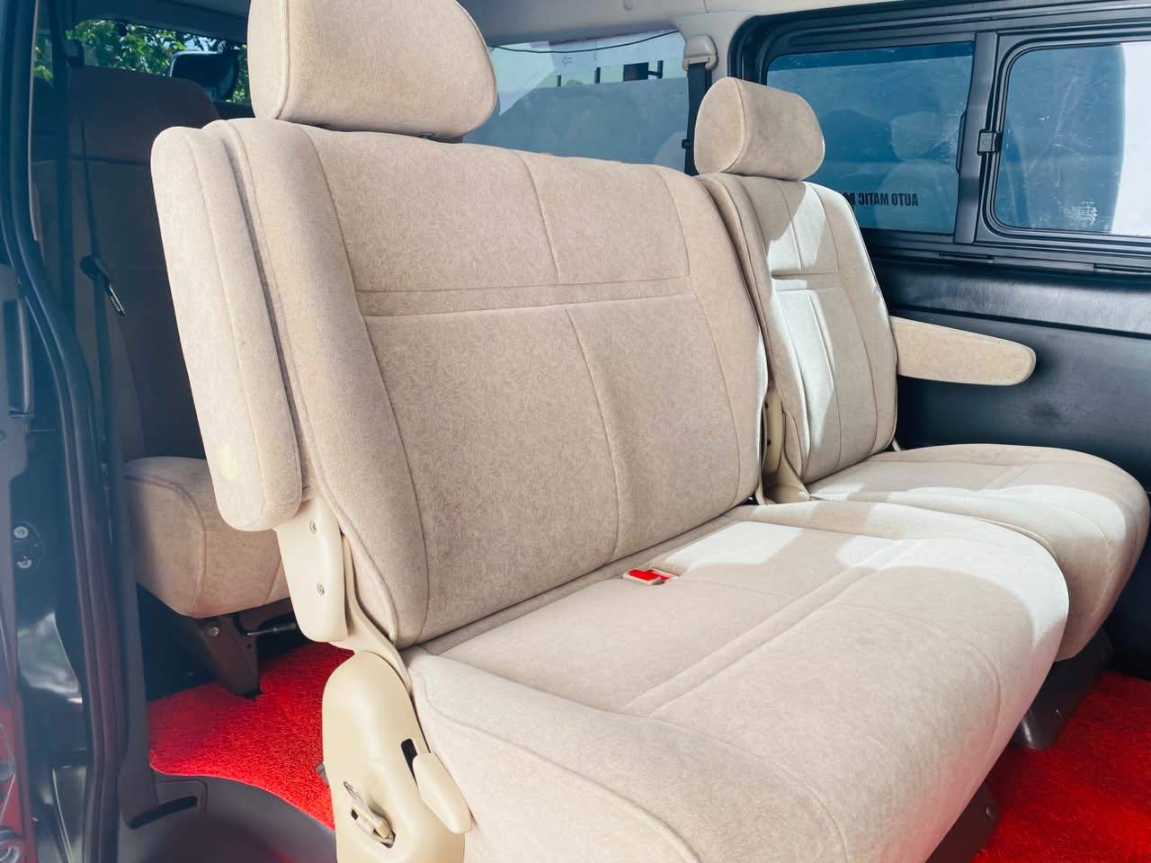 Toyota KDH Flat Roof 3
