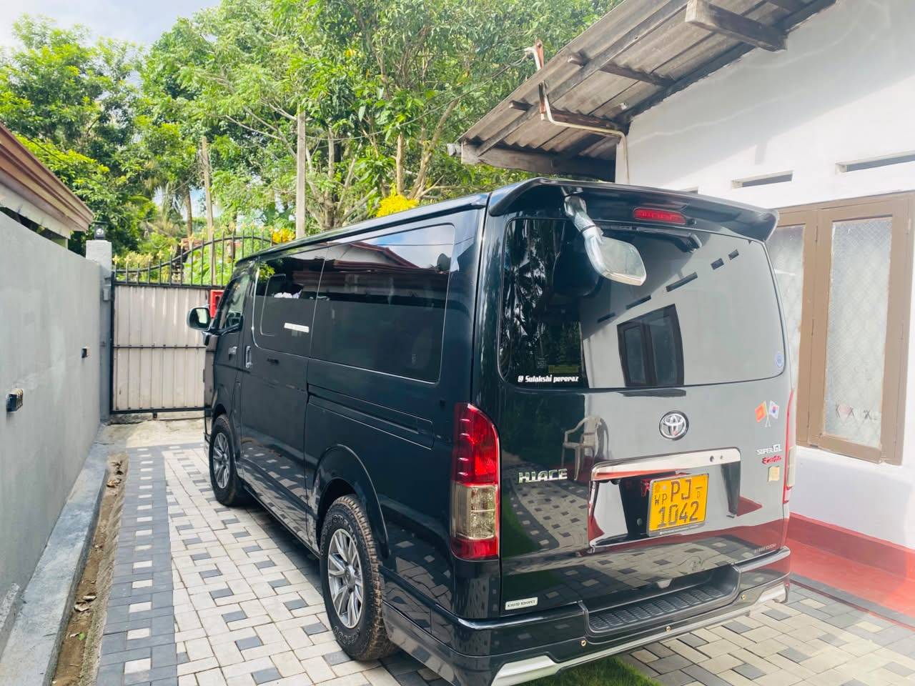 Toyota KDH Flat Roof 5