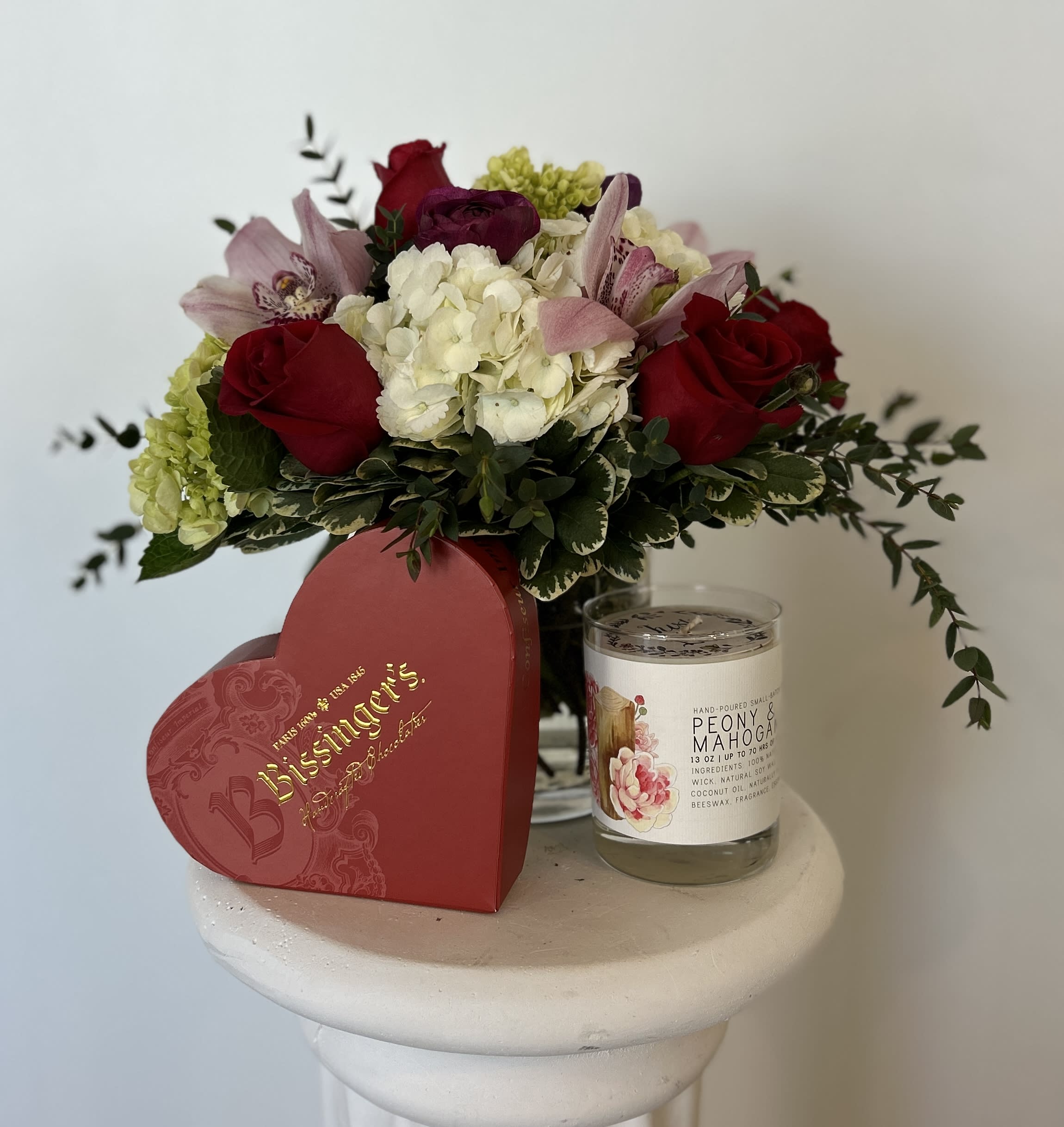 Fresh florist arrangement for Reading MA flower delivery