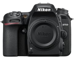 Nikon D7500