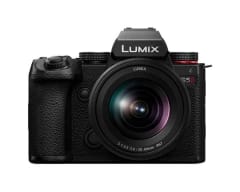 Lumix S5