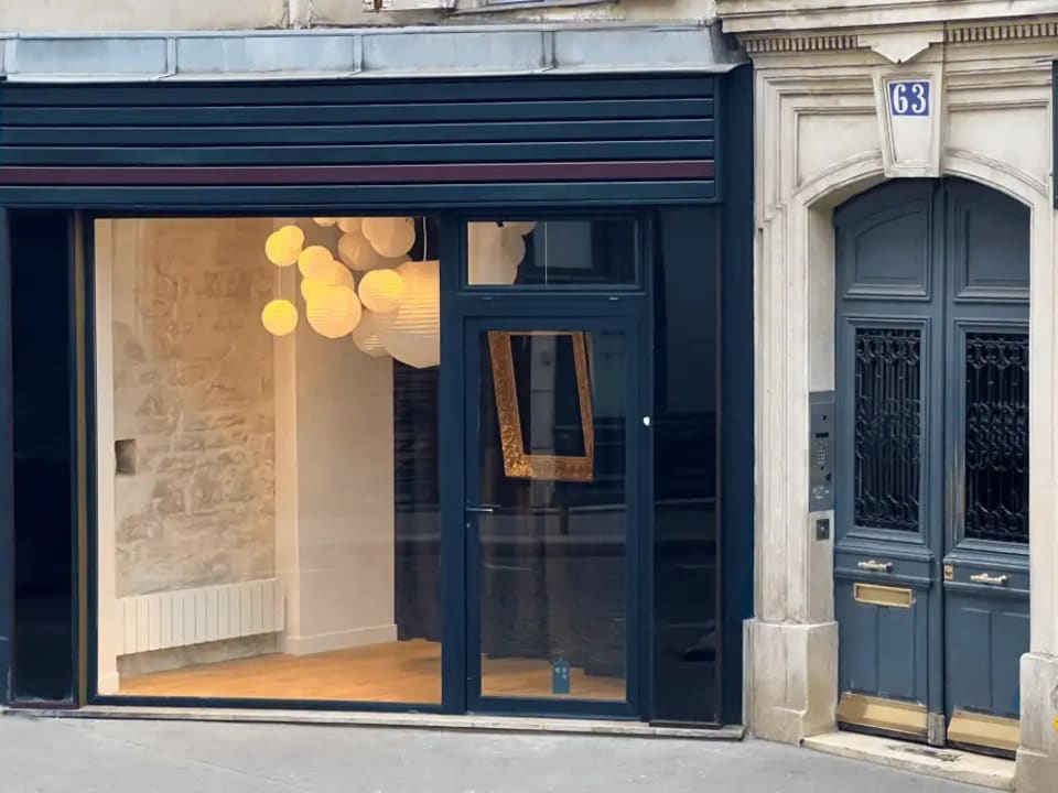 Prise de vue latéral de l'intérieur de l'espace à loué, Lespace 63