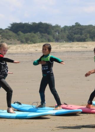 Image Groupe enfant de surf