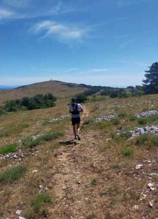 Image Coureur de trail dans les Préalpes d'Azur