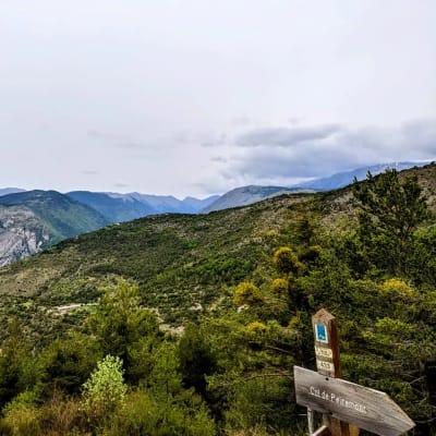 Panneau de randonnée dans la vallée de la roya