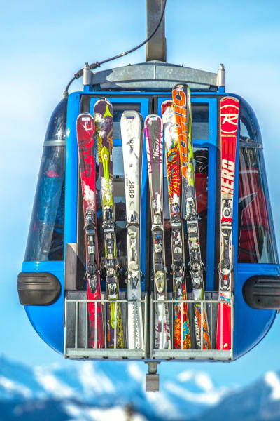 Cabine remplis de ski
