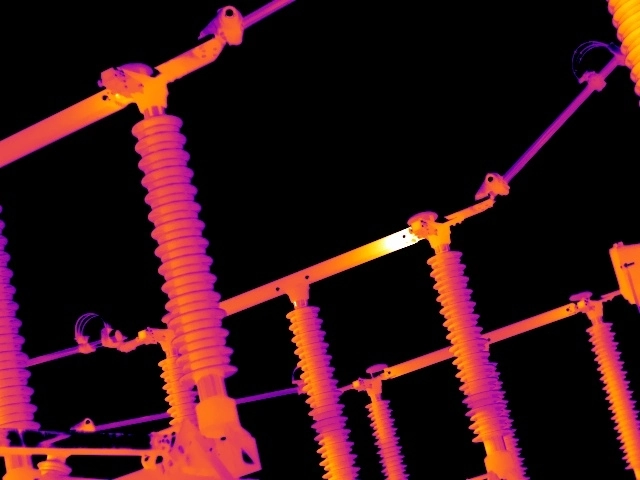 Thermal image showing poor electrical contact at the switch contacts of a 132kV line isolator