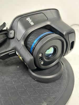 E95 Lens Close Up