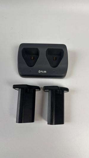 T640 Batteries and Charger Dock