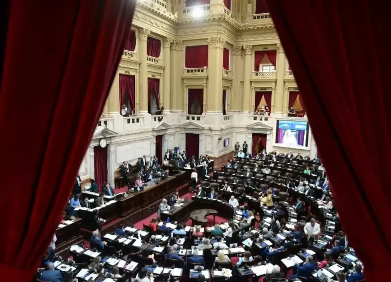 Diputados y un borrador para los dos tercios, con el Senado convertido en ring