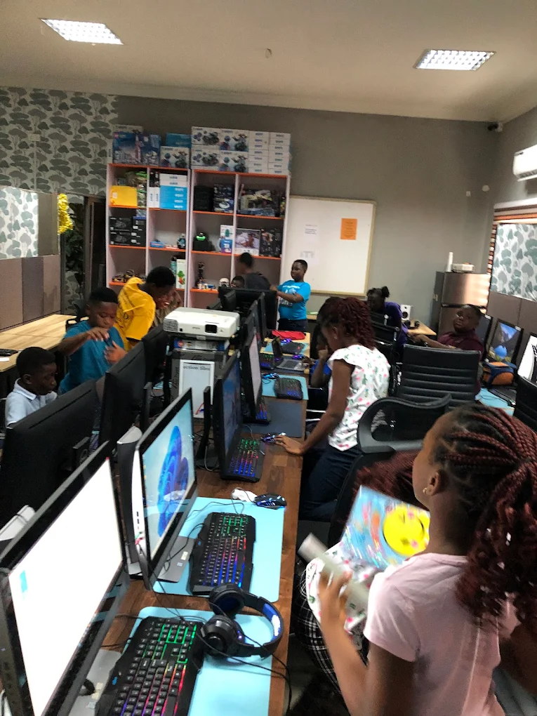 Seven Kids Code Foundation photo 4