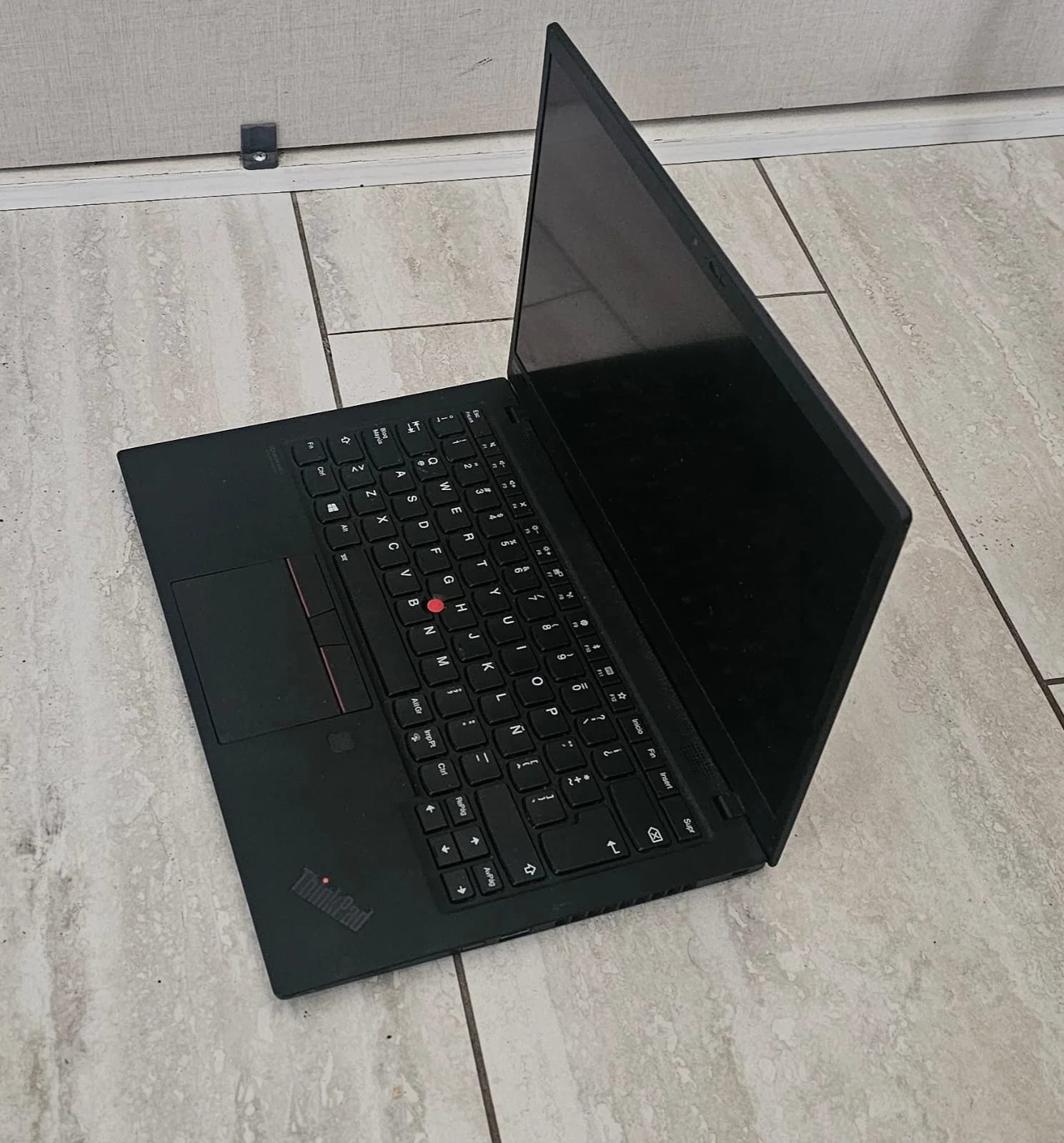 Laptop X1 Carbon 7th Gen - Imagen 3