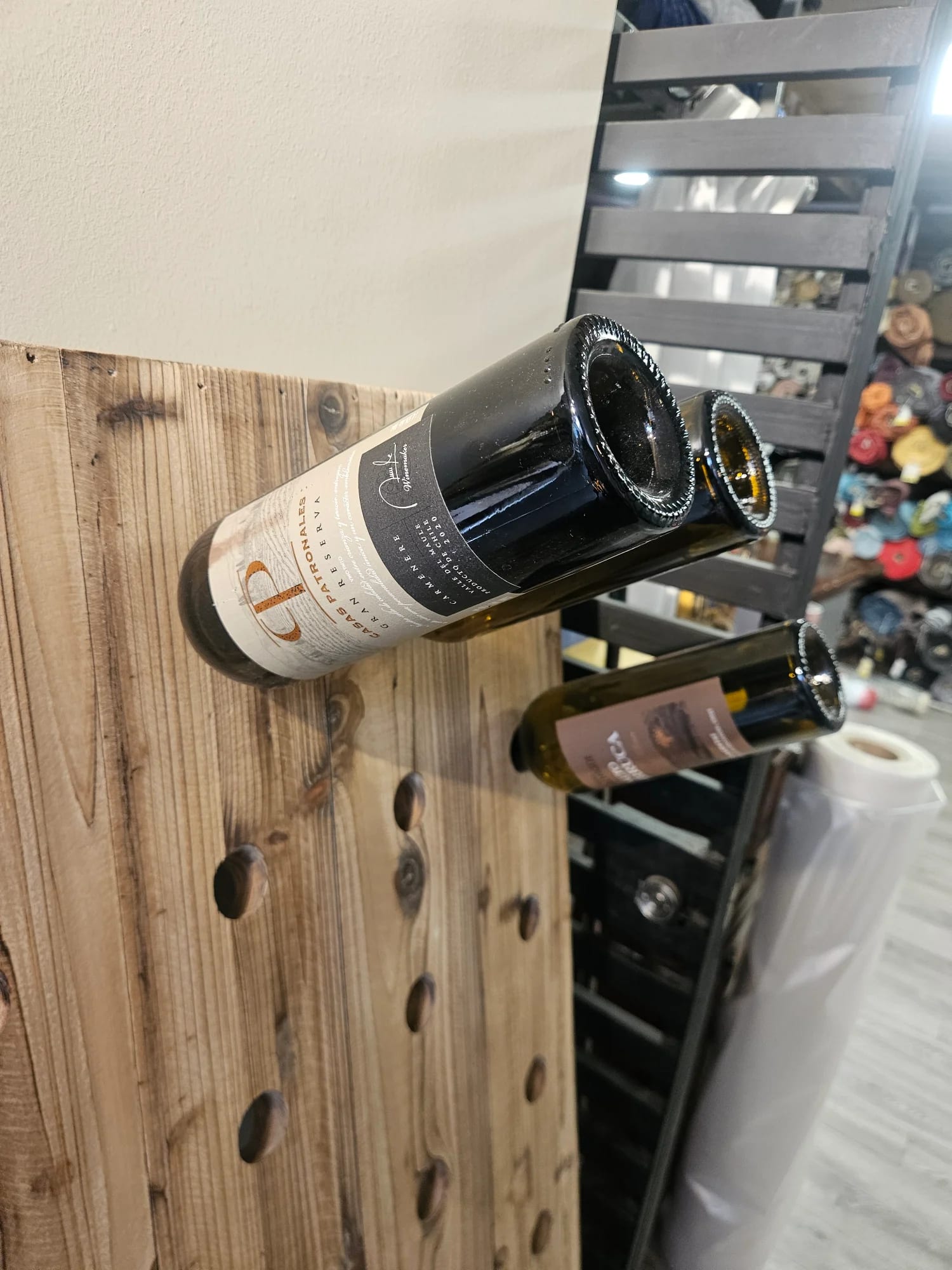Porta Vino de Madera para Muro 53 x 145 cm – Botellero Decorativo (Nuevo) - Imagen 3