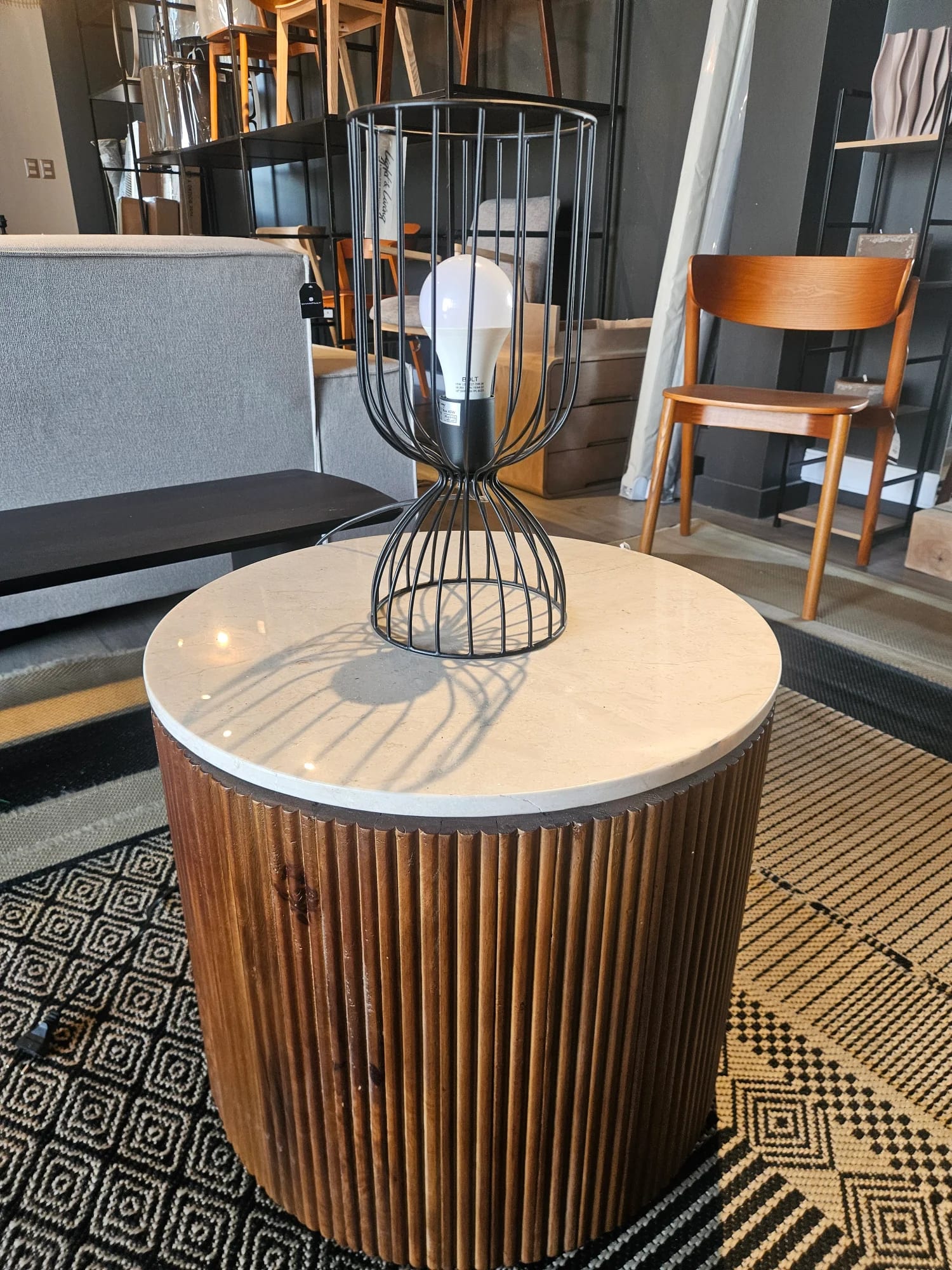Lámpara de Mesa Industrial Negra – Diseño Jaula, Diámetro 16–36 cm (Nueva) - Imagen 3