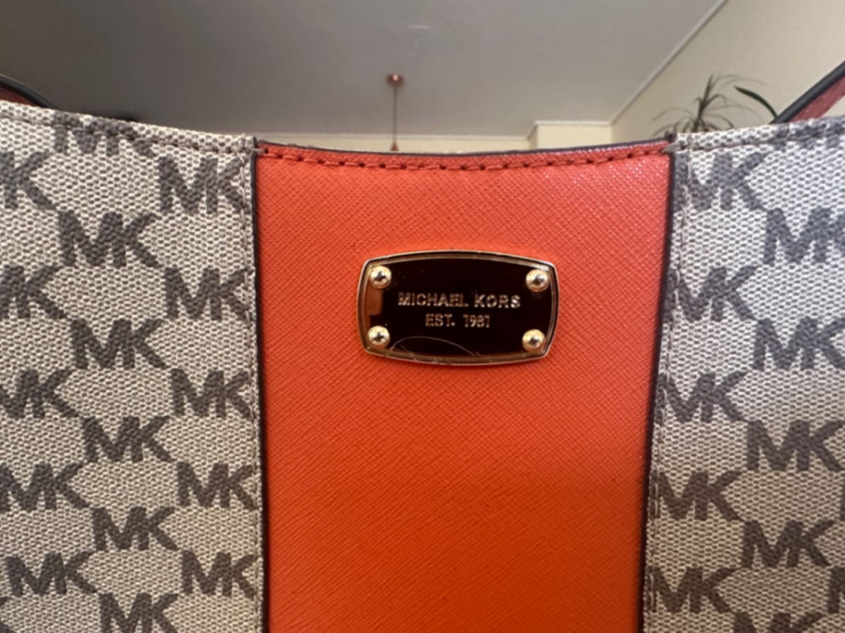Cartera Michael Kors nueva con etiqueta - Imagen 4