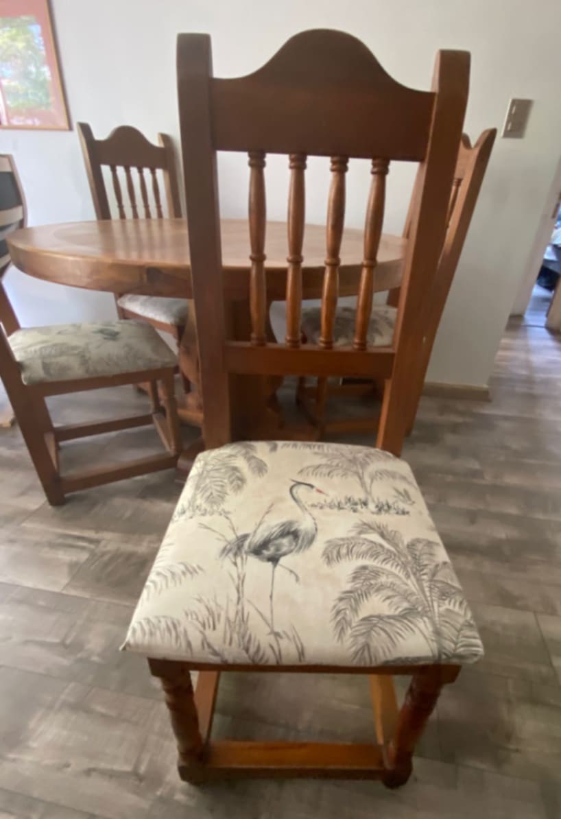 Mesa de comedor rústica con 4 sillas - Imagen 5