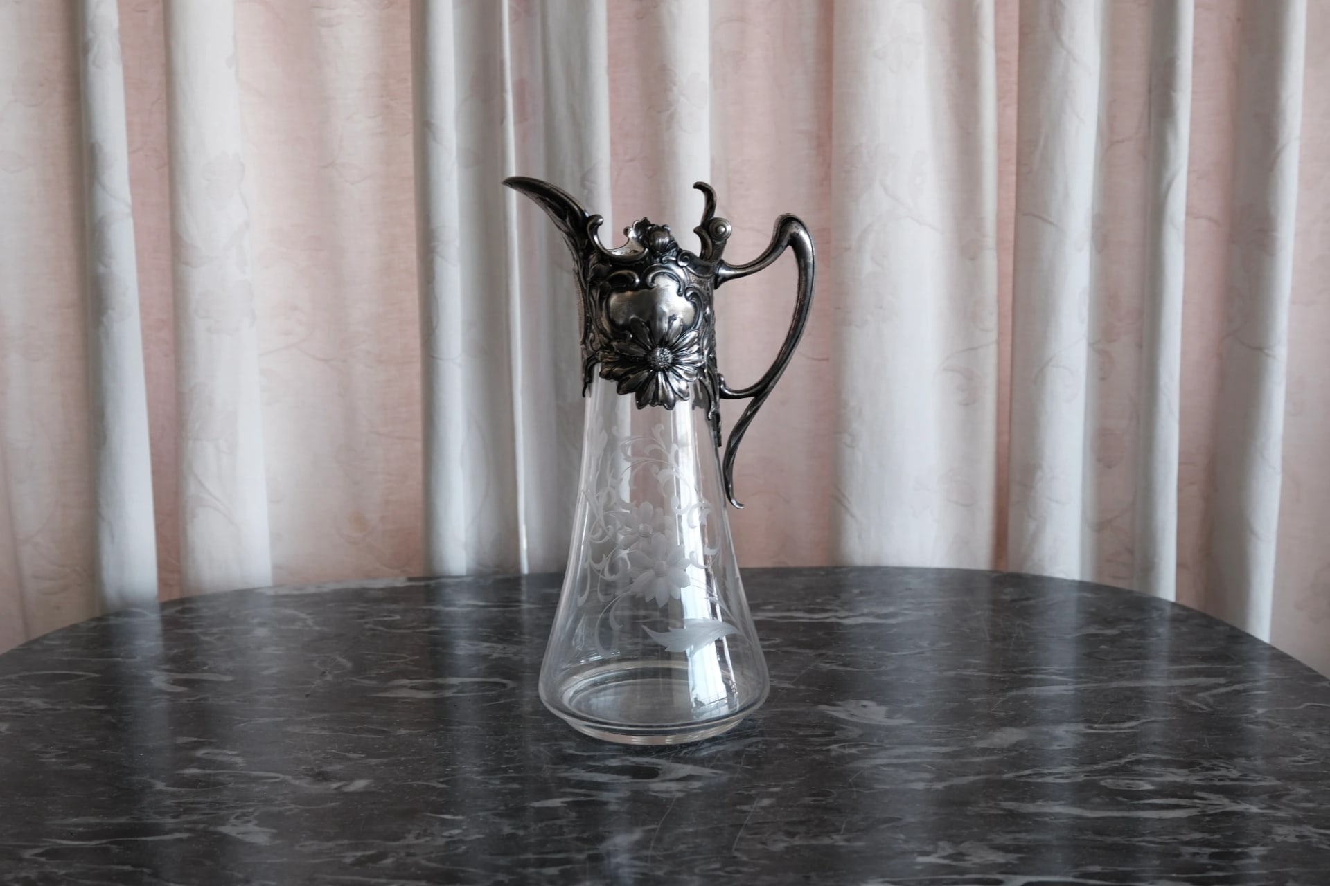 Jarra antigua con mango de Plata - Imagen 1