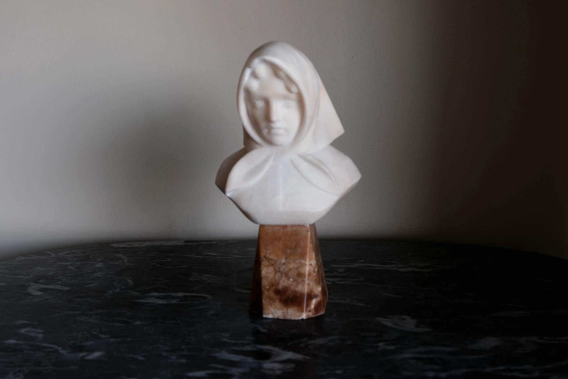 Escultura de la virgen - Imagen 1